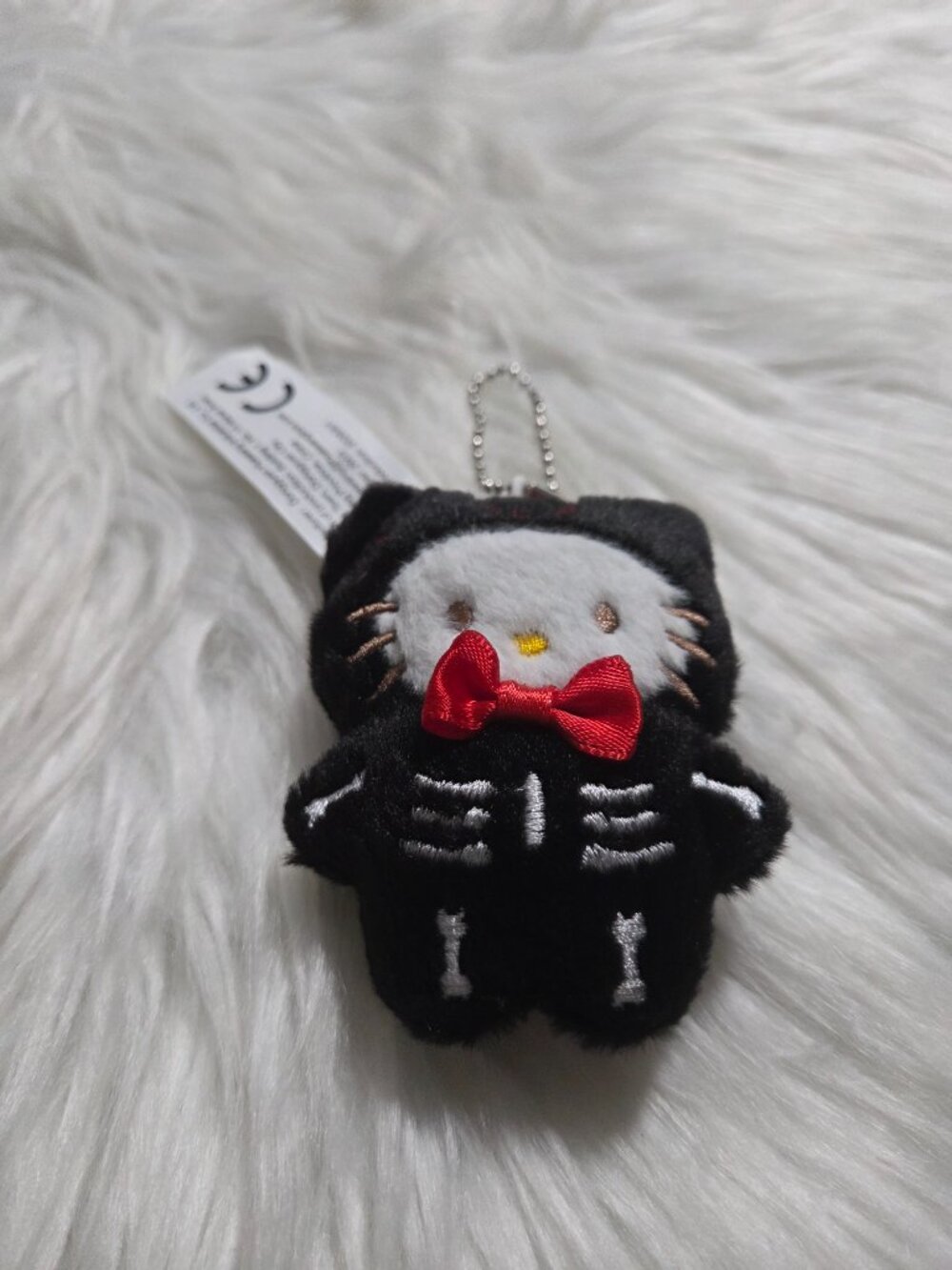 Hello Kitty Skeleton Plush Keychain - Picture 5 of 5